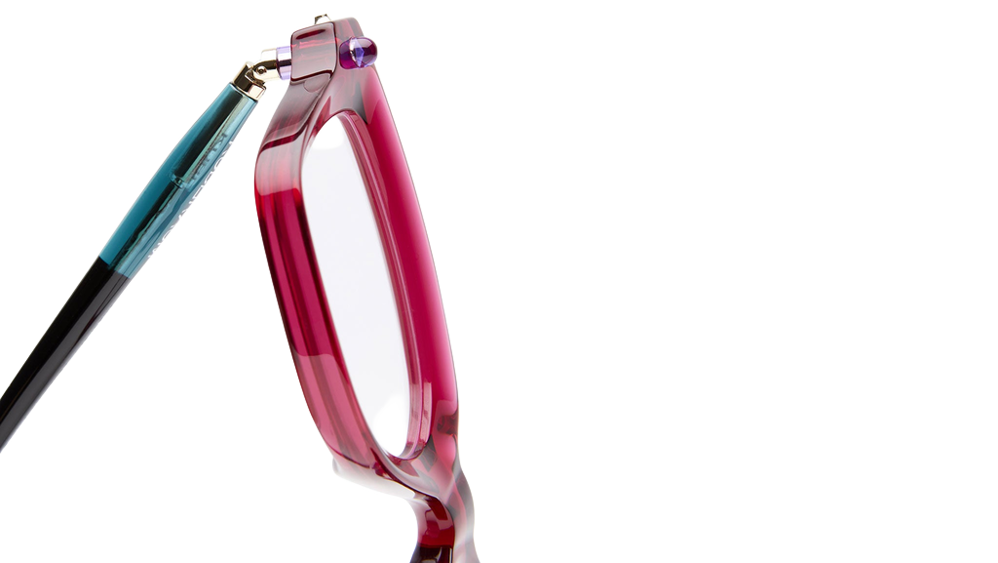 Kuboraum P28 Magenta, iz ugla